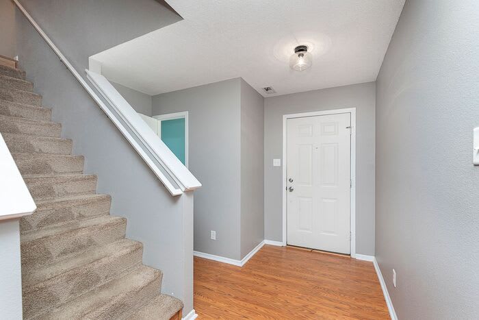 1943 Dutch Elm Drive – photo 3