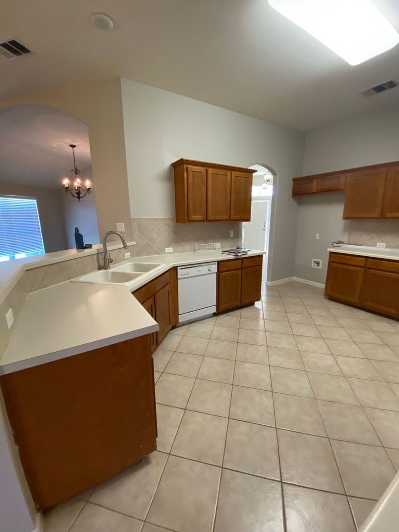 Nice One Story Home In Highland Park – photo 3