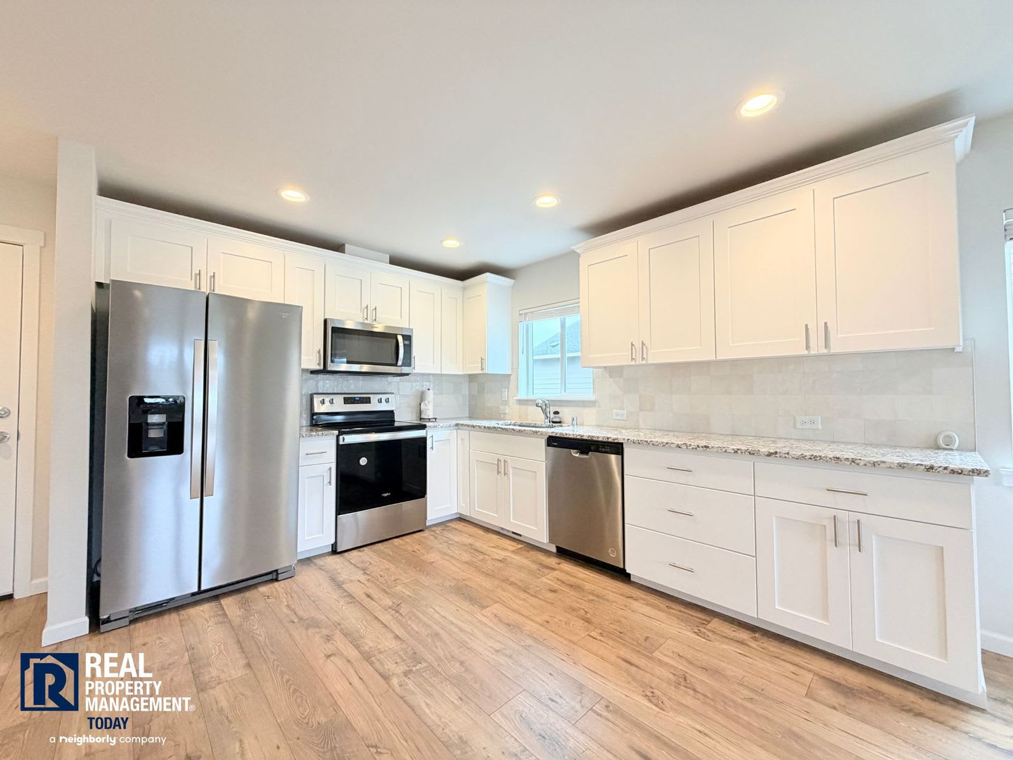 Bright Newer Yelm Home with Open-Concept Living, Park Views & 2-Car Garage! – photo 2
