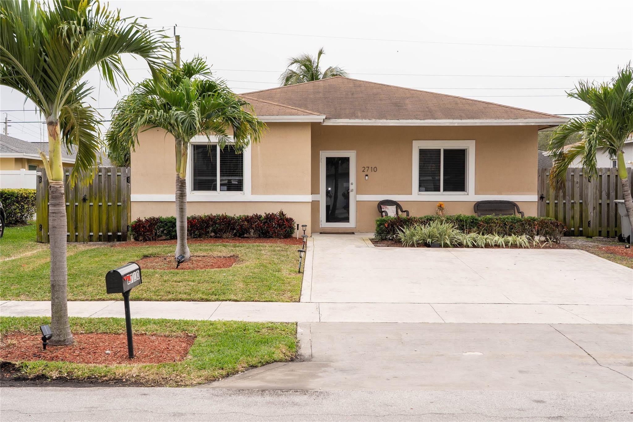 2710 NW 5th Street – photo 1