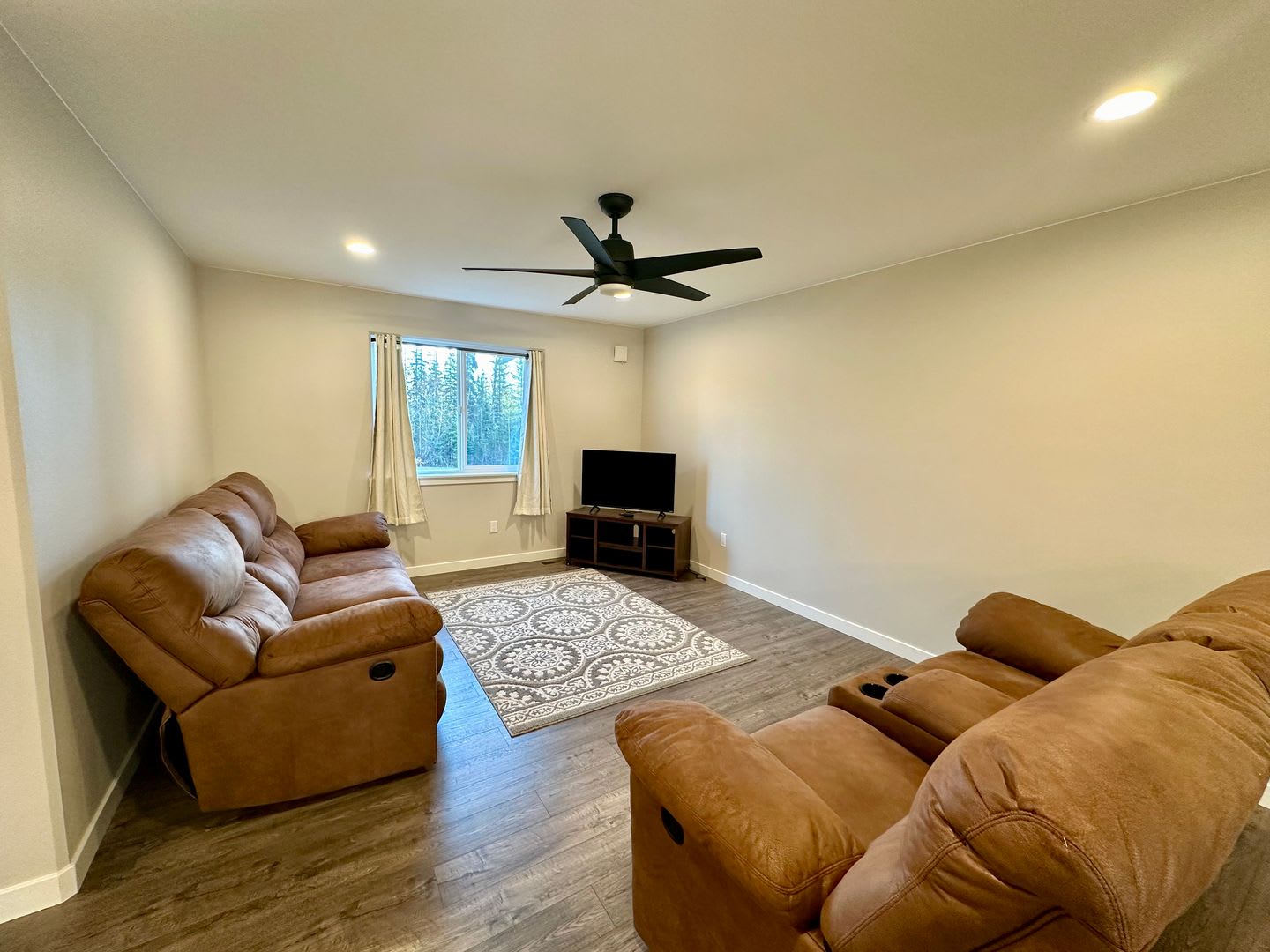 SEASONAL FURNISHED RENTAL – photo 5