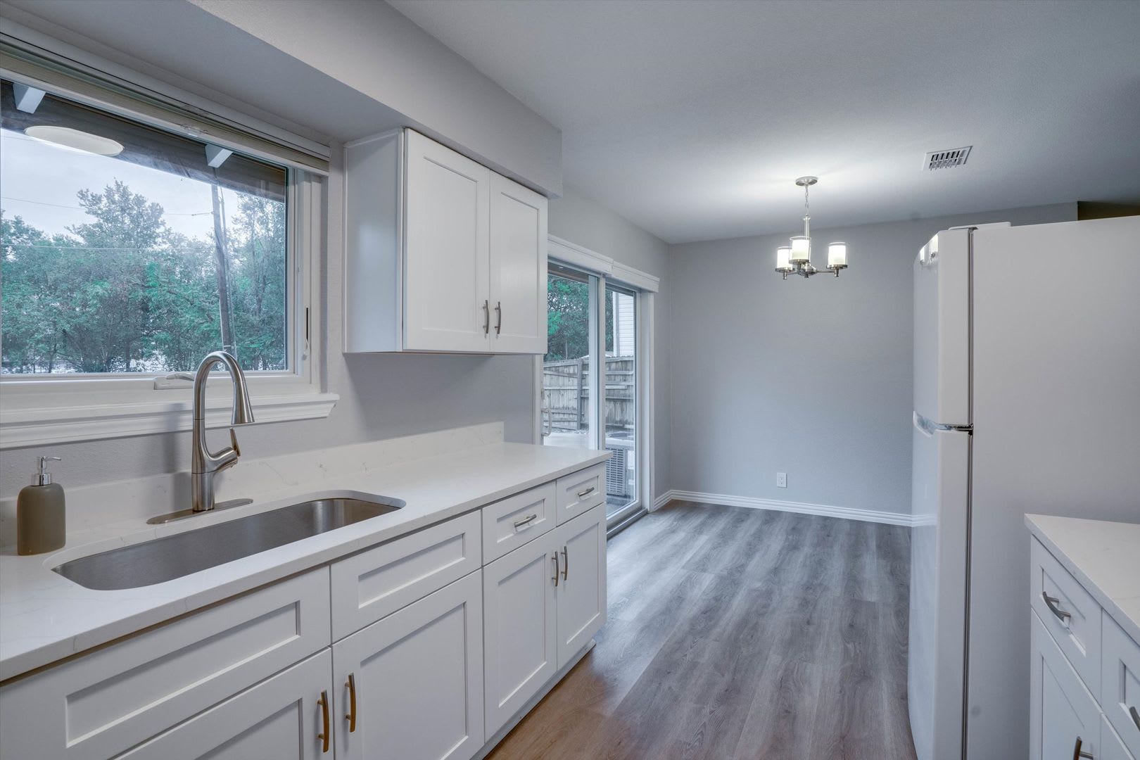 600 Bramble Drive Austin, TX 78745 – photo 5