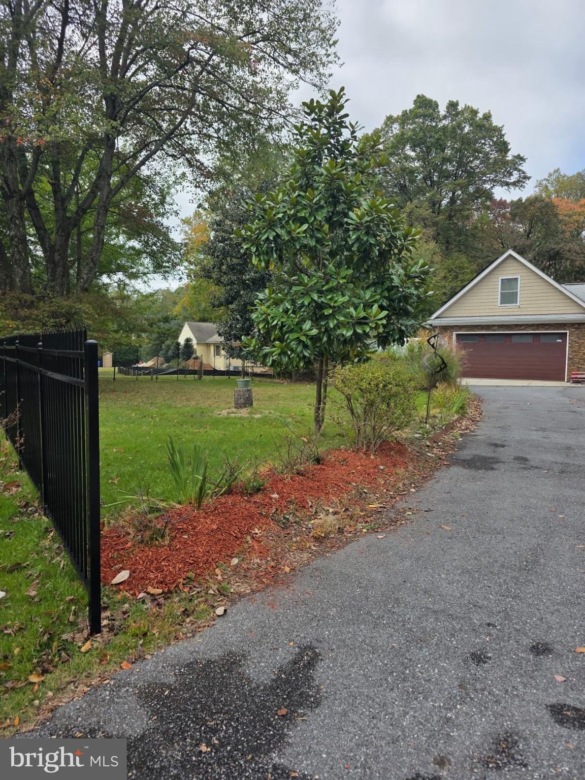 401 STONINGTON Road – photo 1