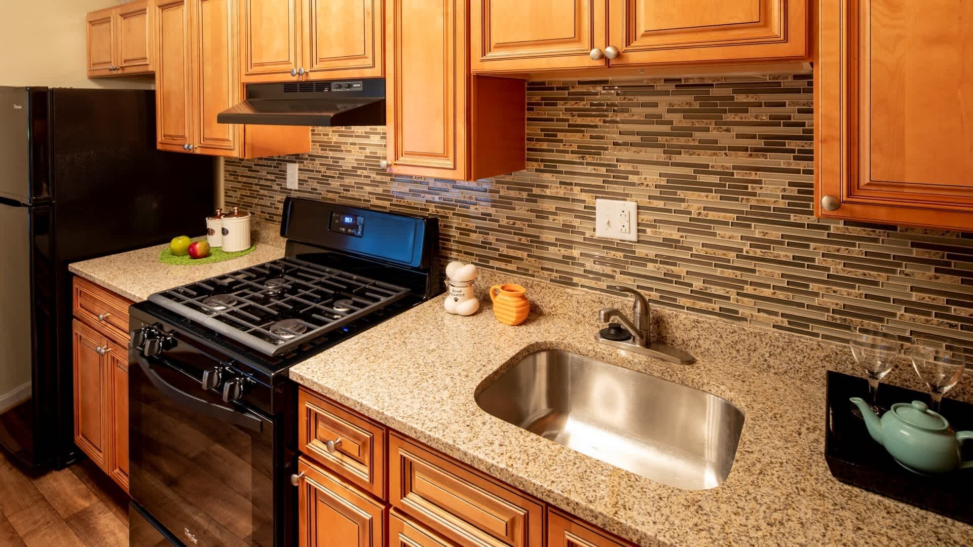 North Shore Gardens Apartments – photo 1