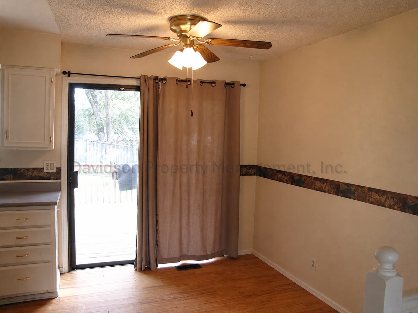 Great 4 Bedroom House in North Colorado Springs – photo 4