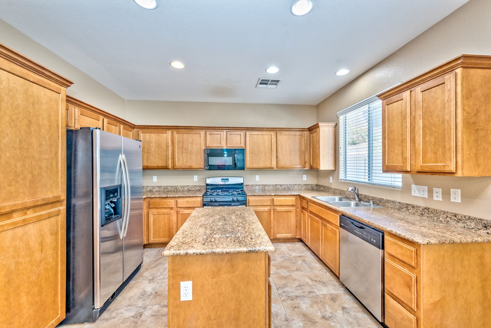 8020 Aztec Basin Avenue, Las Vegas, Nevada 89131 – photo 4