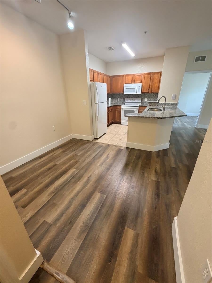 8137 CLAIRE ANN Drive – photo 2