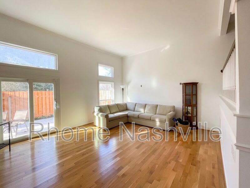 401 Bowling Ave – photo 4