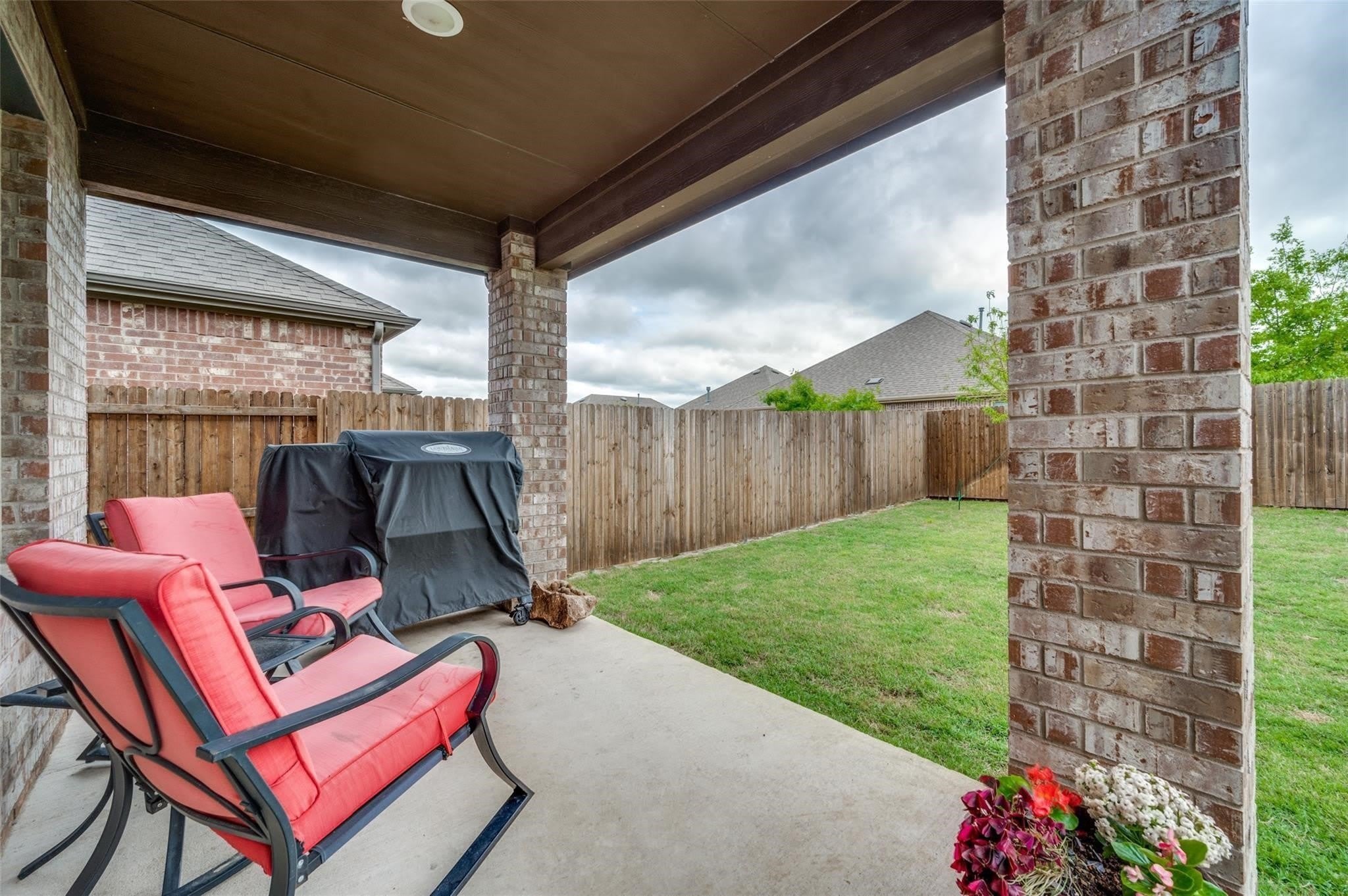 2937 Log Cabin Drive – photo 2
