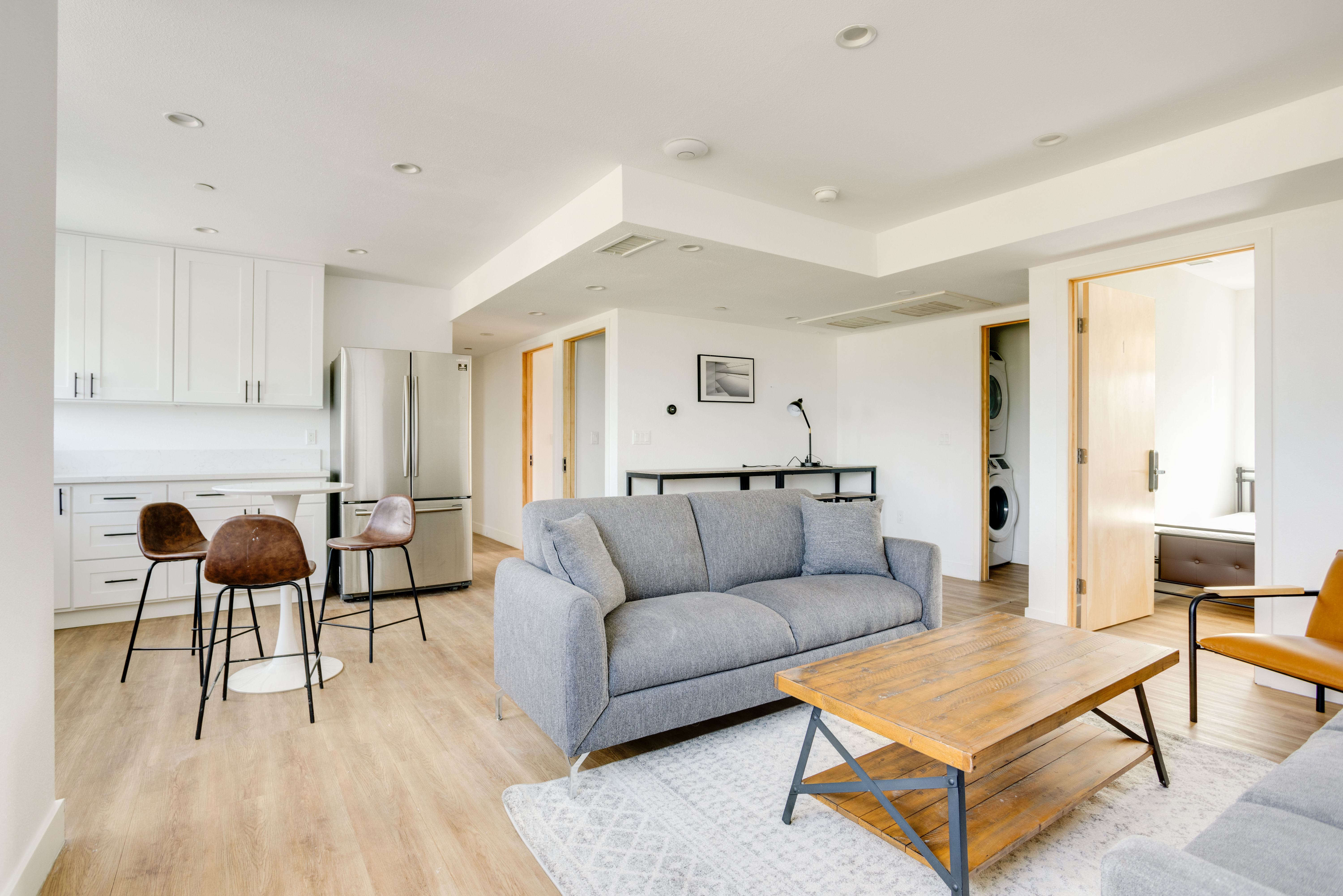 1620 W 35th Place – photo 4