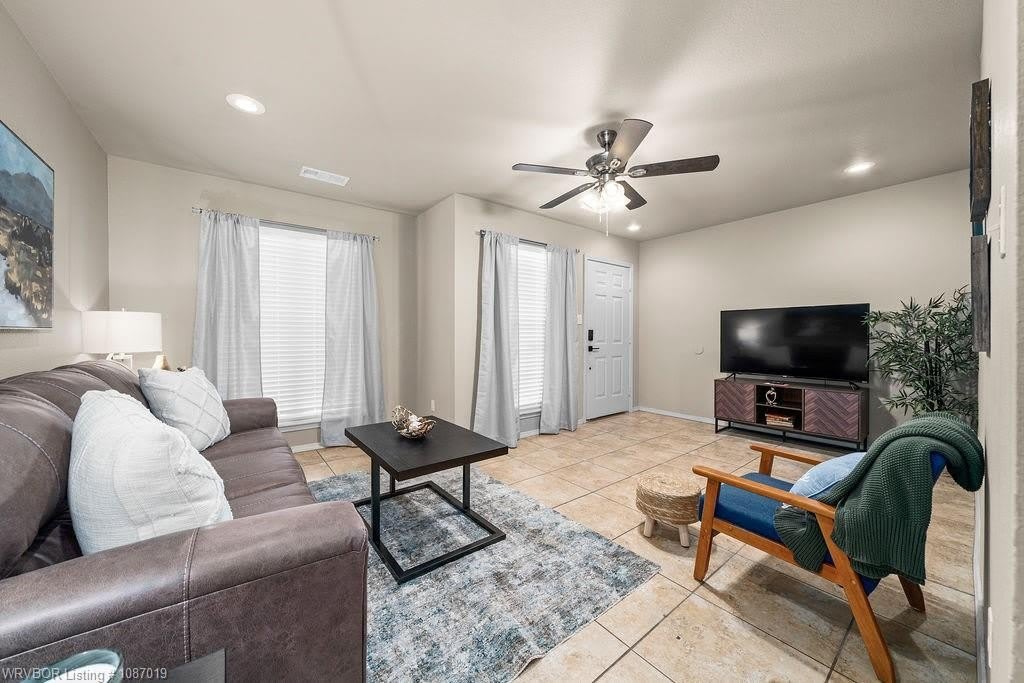 5017 5019 S 28Th St – photo 5