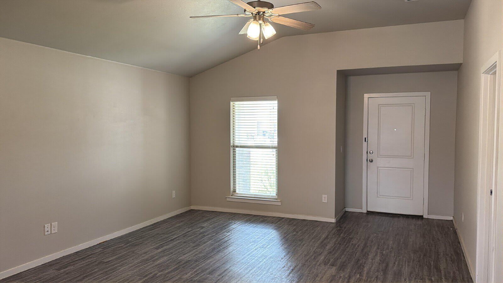 2120 N Texas Avenue – photo 3