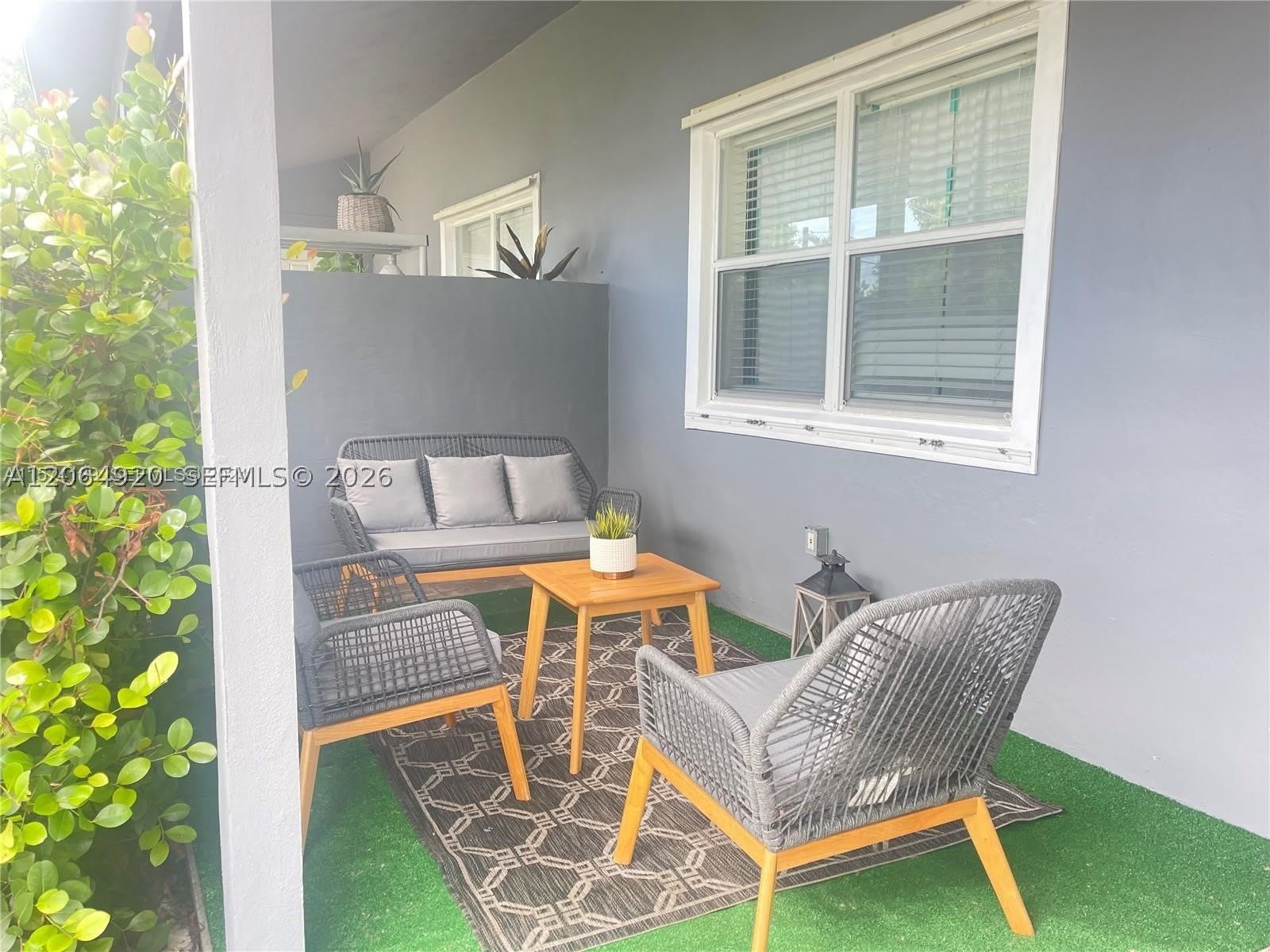 2130 Mckinley St – photo 2