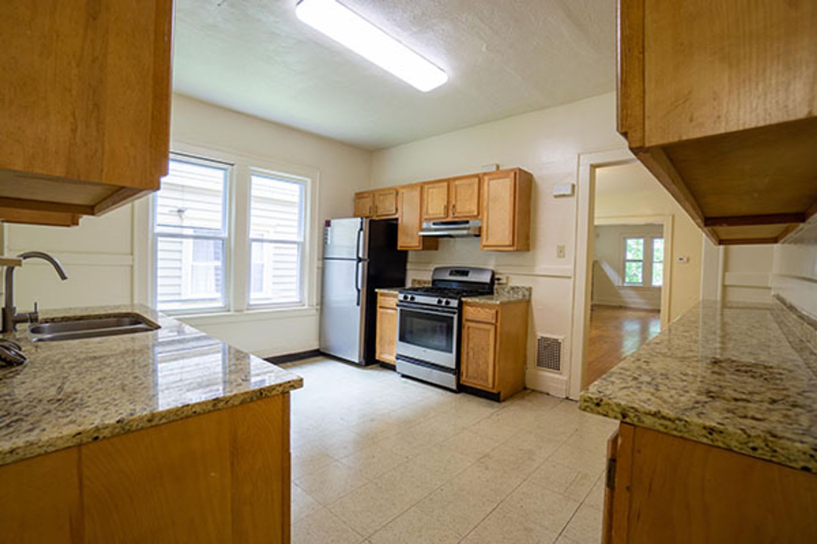 720 Euclid Ave – photo 2