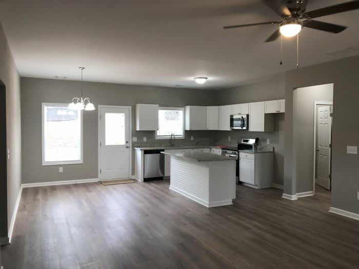 261 Charlotte Circle – photo 2