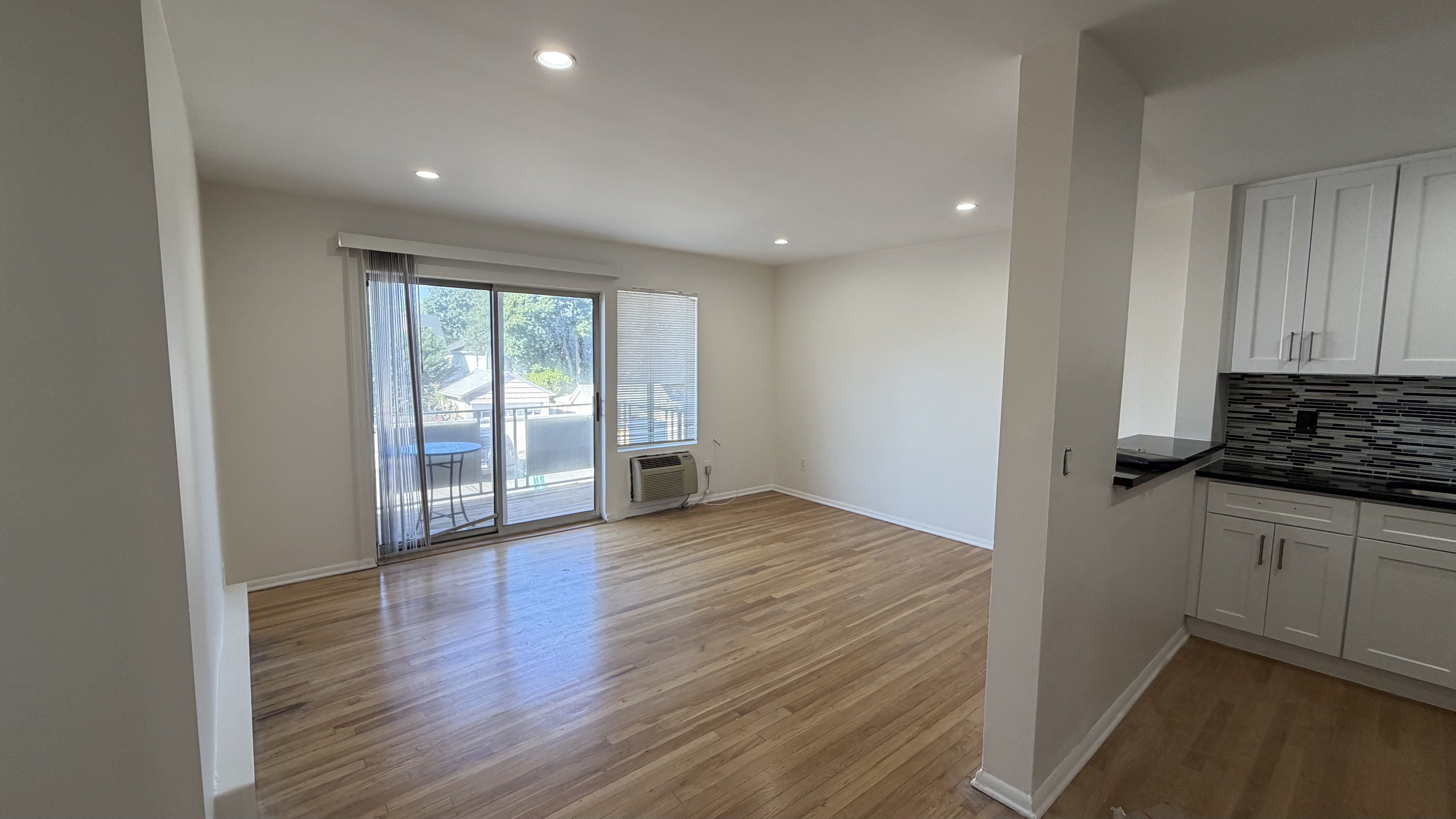 89 Uhland St – photo 2