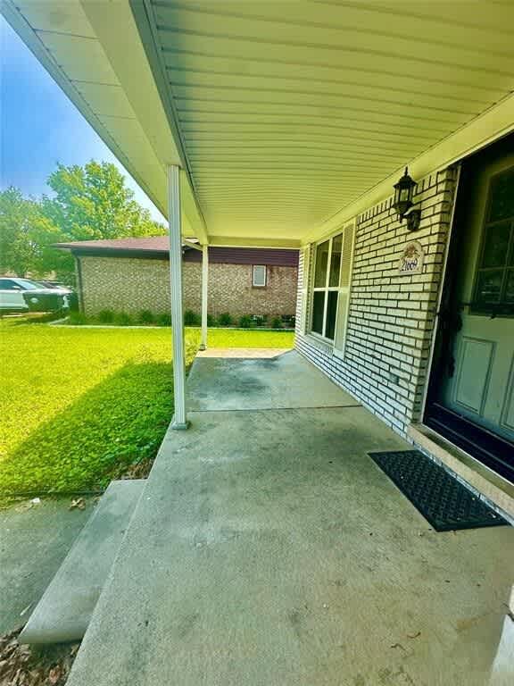 21669 Tulipwood Street – photo 2