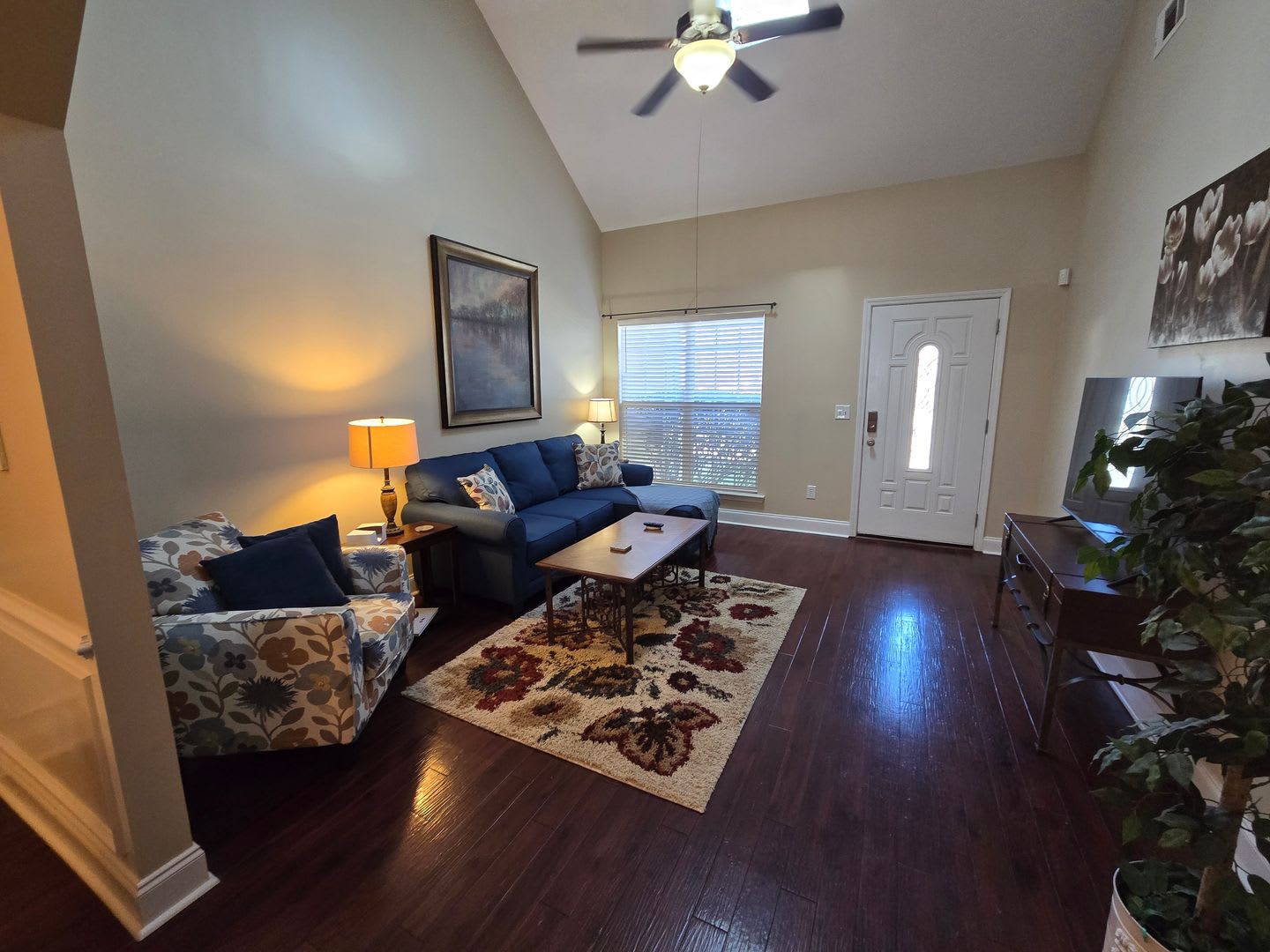 FULLY FURNISHED, 2148 Reserve Lane – photo 4