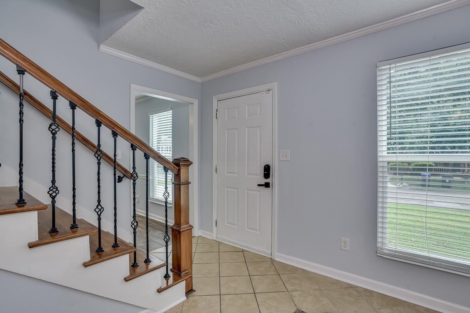 2211 Pleasant Drive – photo 5
