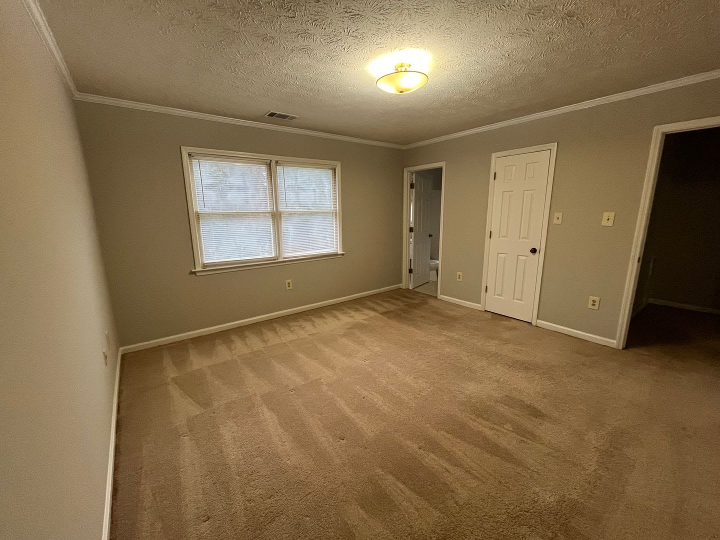 Welcome to 15 Pointer Place a Well-Maintained Home in a Convenient Location – photo 5