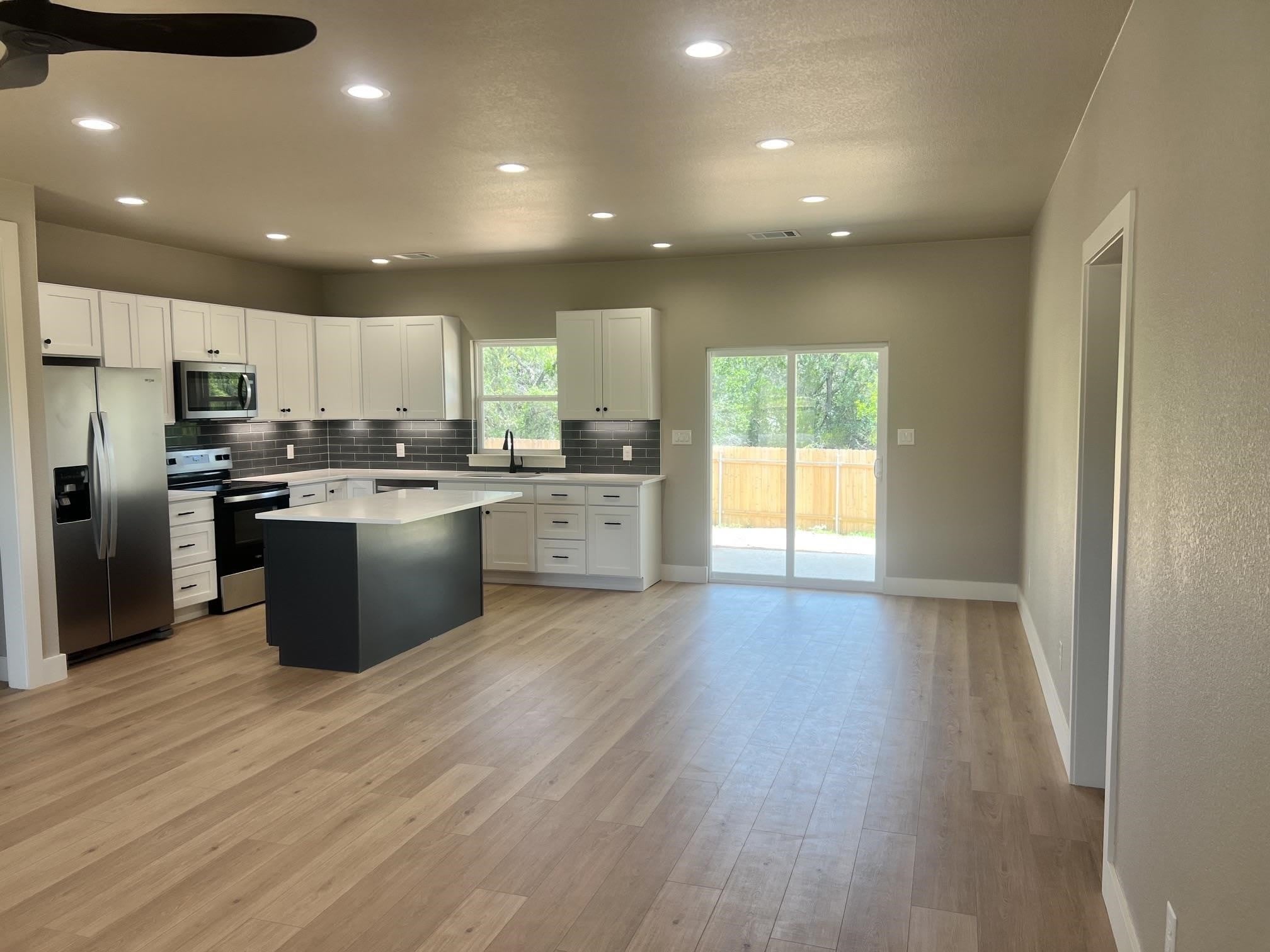 2202 E Shawnee Drive – photo 2