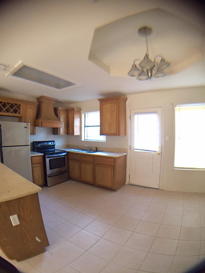 2305 N Dahlia St – photo 5