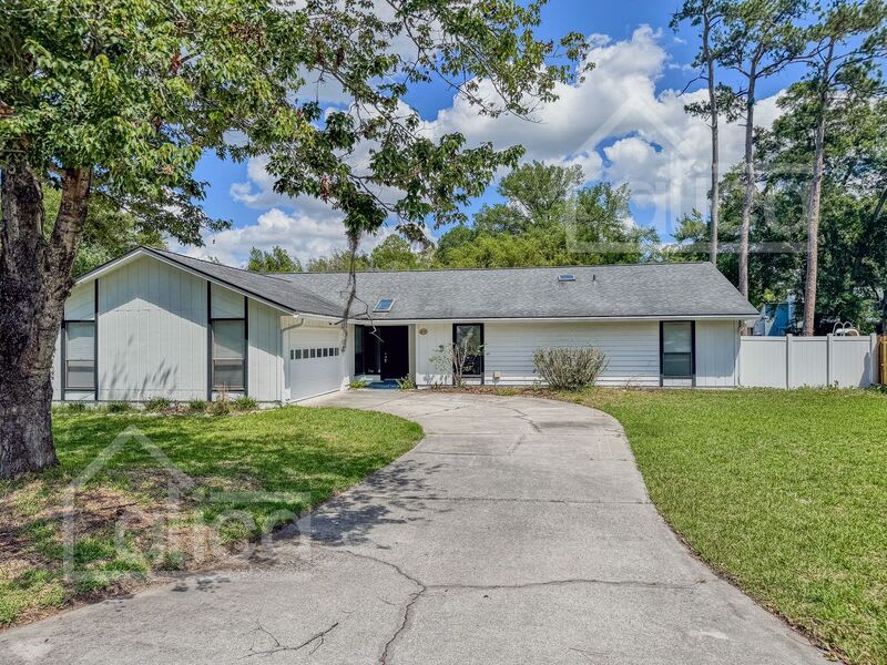 1959 Sussex Dr N – photo 5
