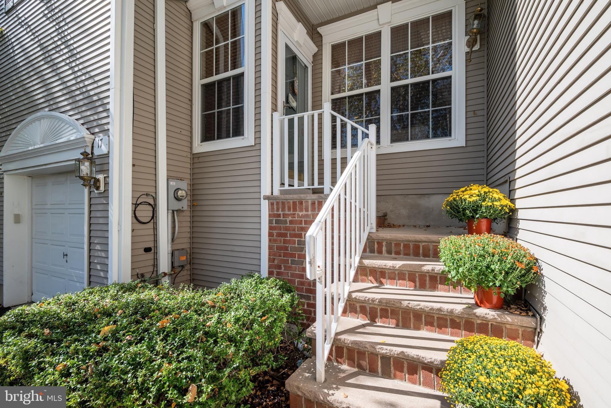 17 STAFFORD Drive – photo 3