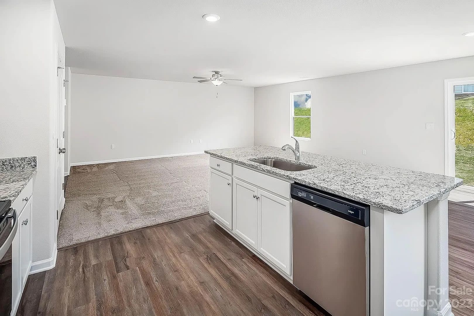 Room For Rent In 4 Bedroom Home At Trailblazer St – photo 3