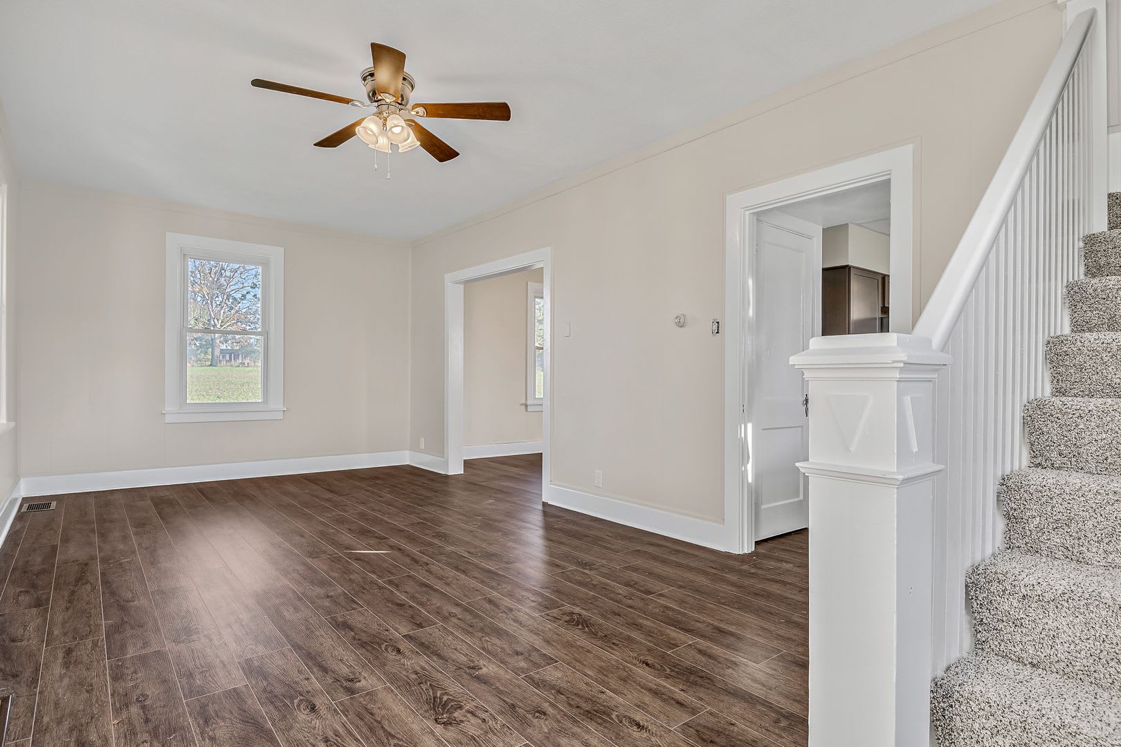 Charming updated farmhouse – photo 4