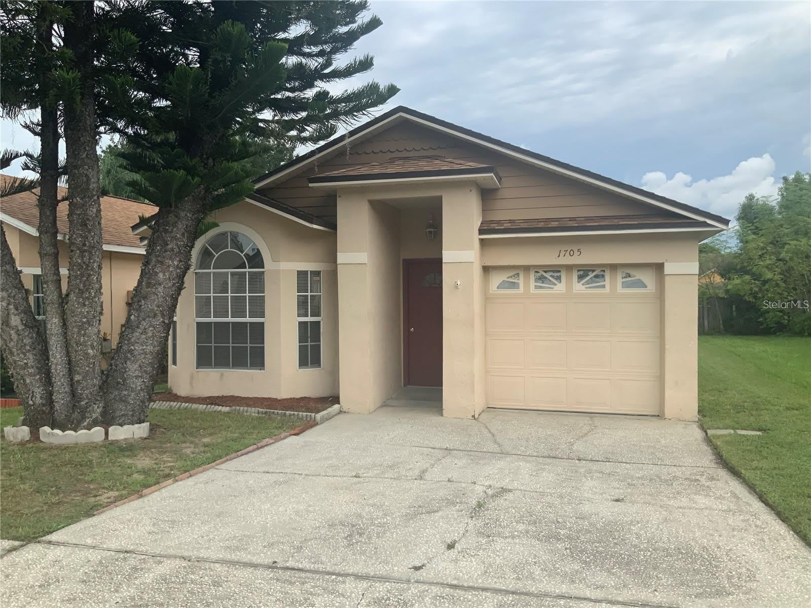 1705 CHATHAM Circle – photo 1