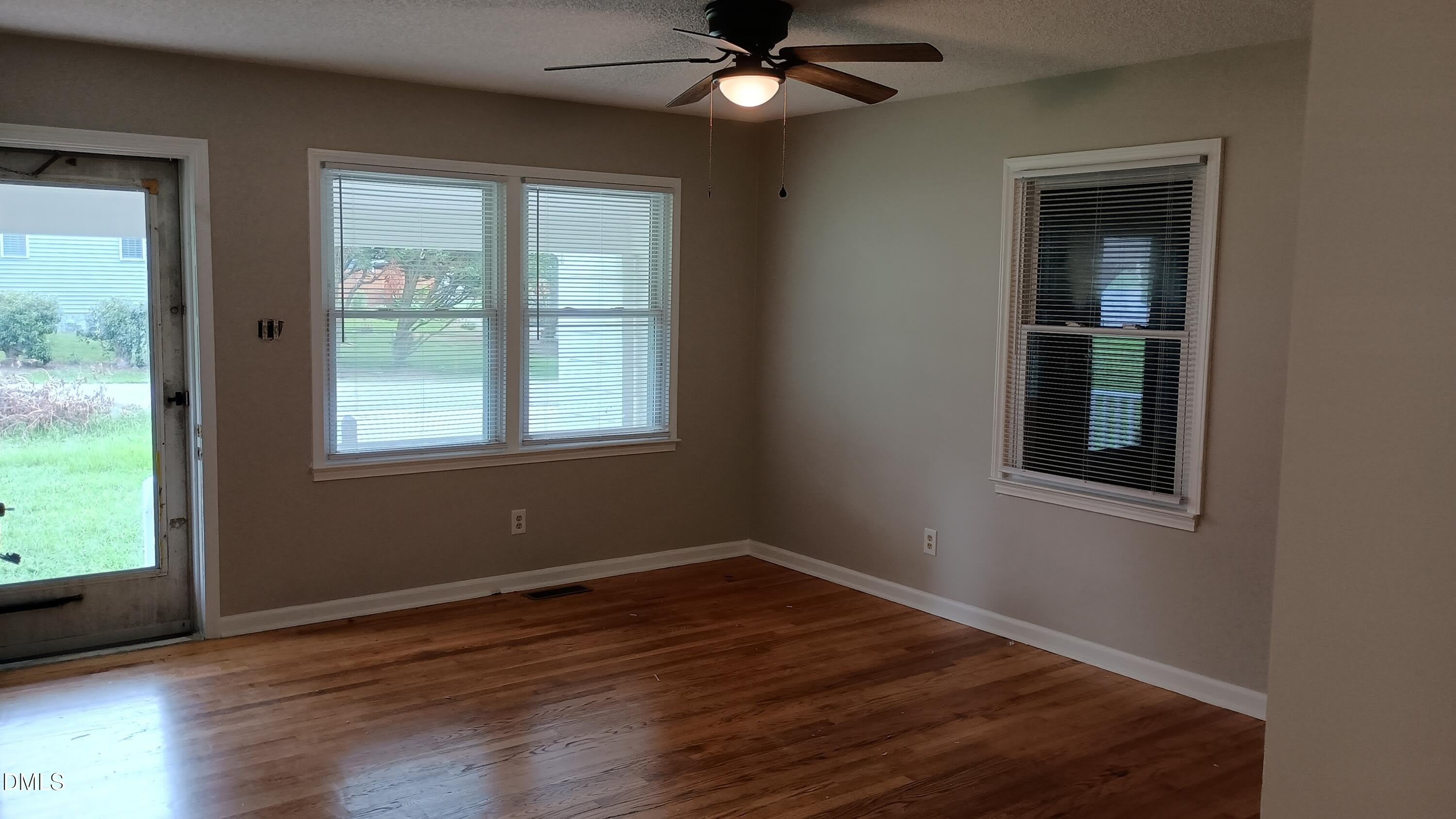 102 S Tunstall Avenue – photo 3