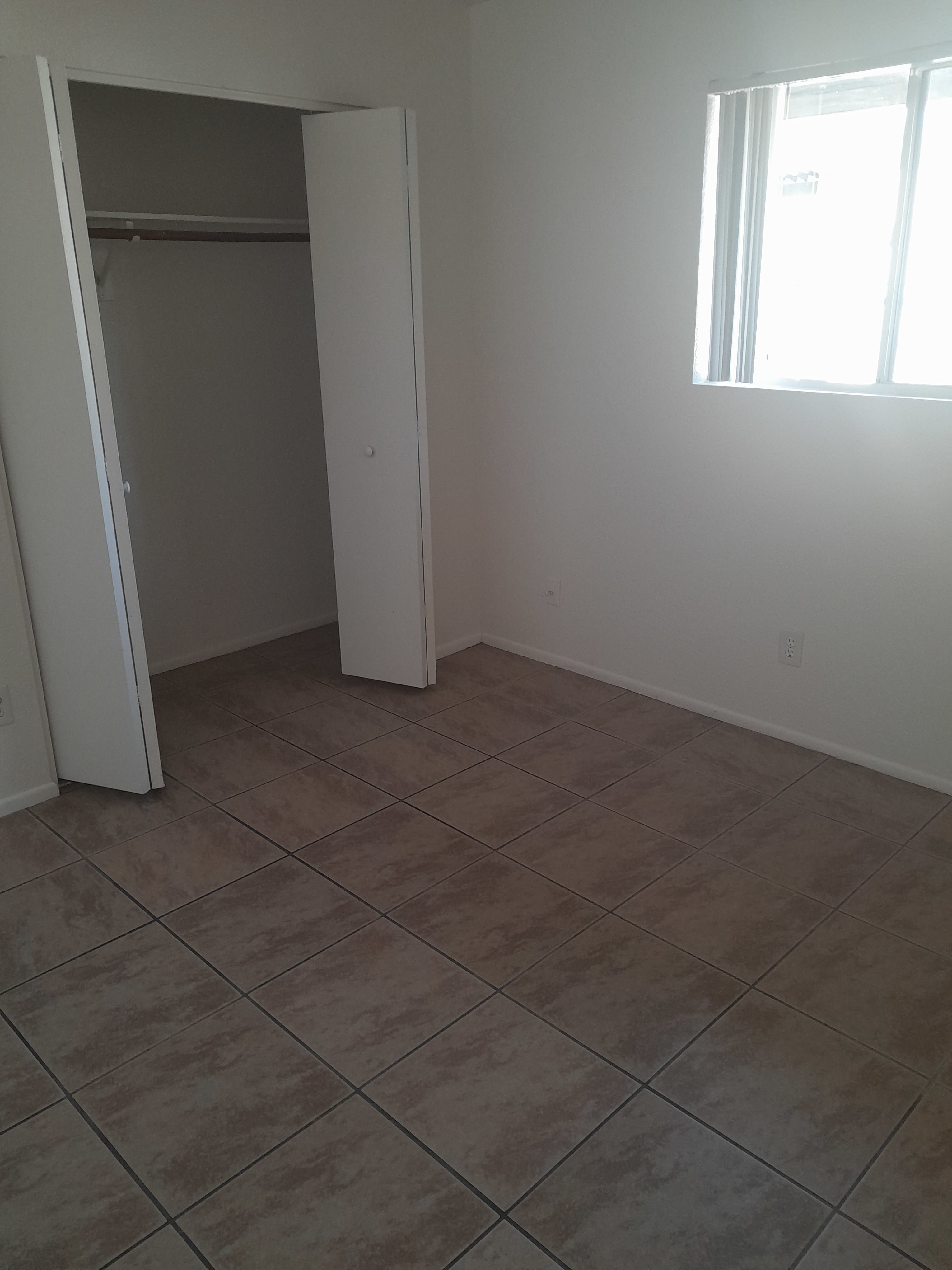 2240 West Belmont Avenue – photo 5
