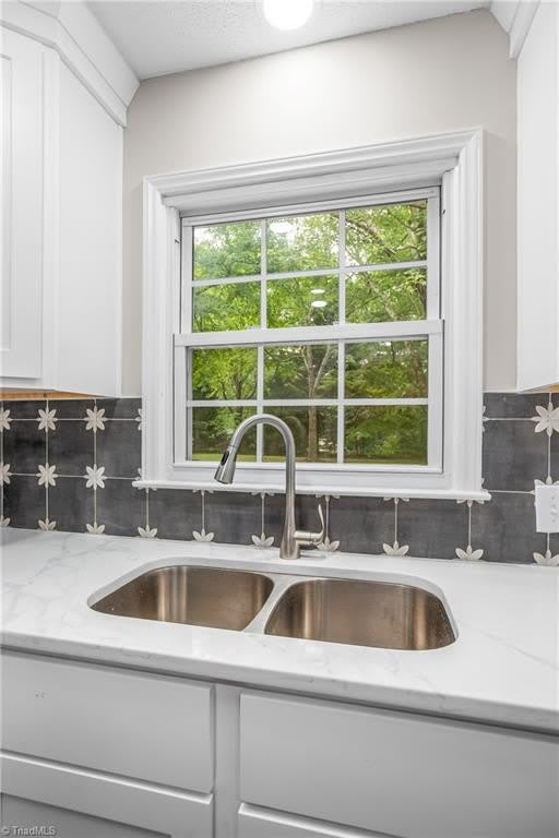 701 N Peace Haven Road – photo 5