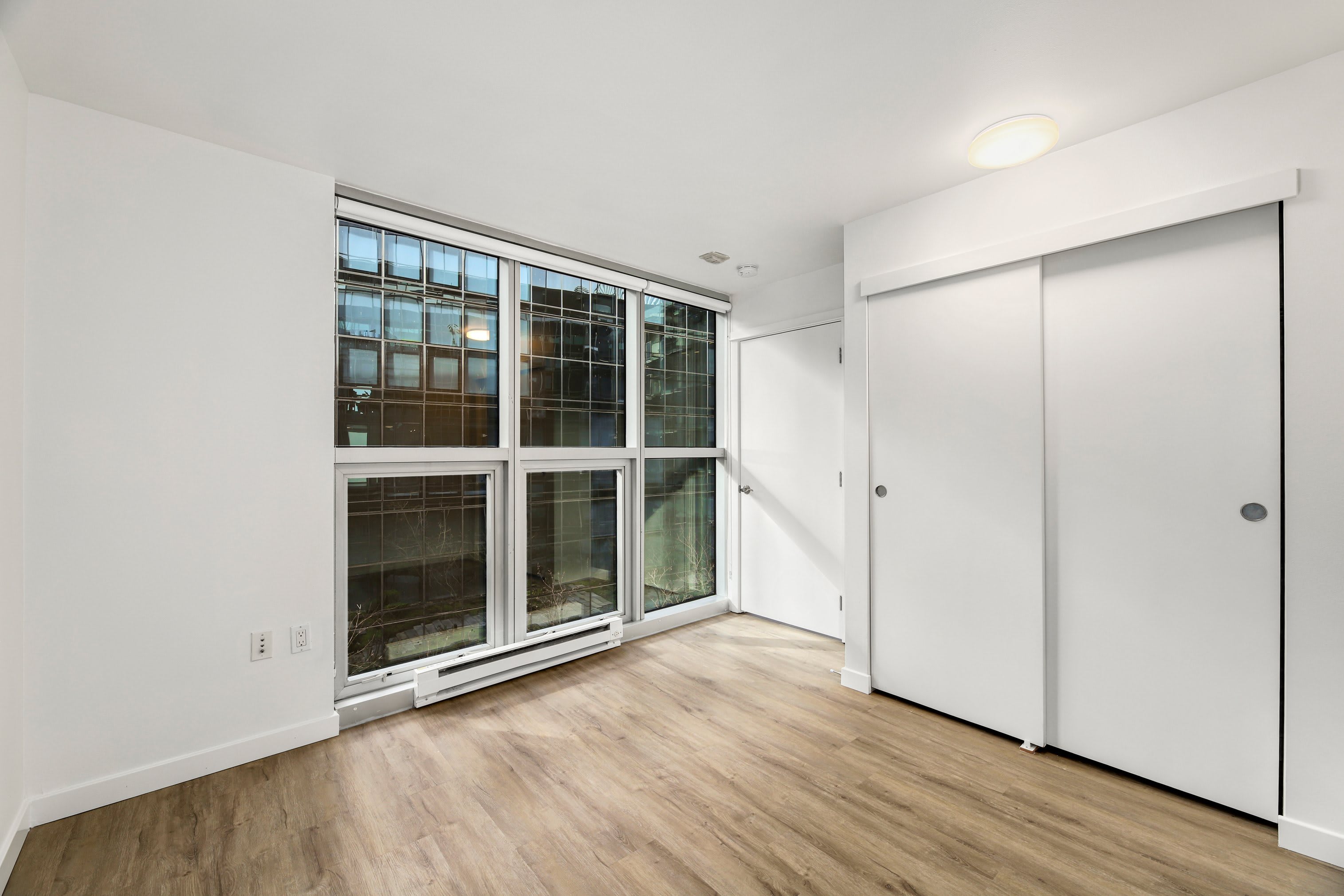 Sylva on Main Apartments – photo 4