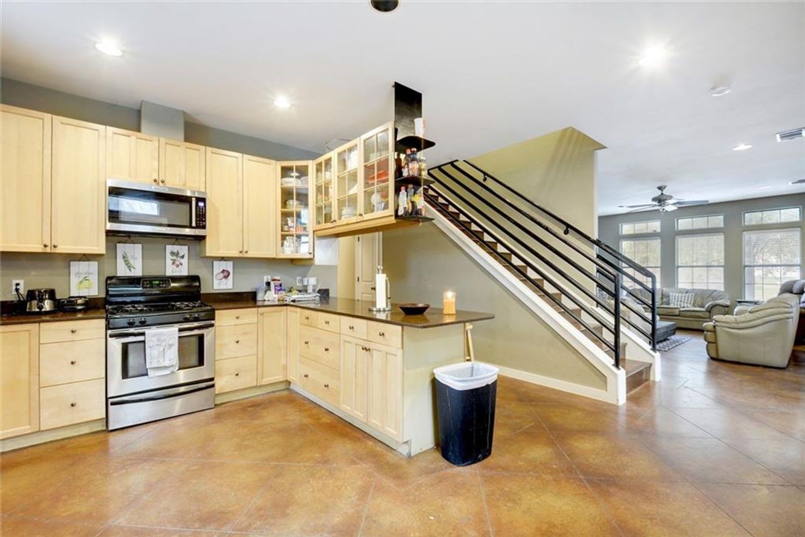 4500 Avenue C #B – photo 5