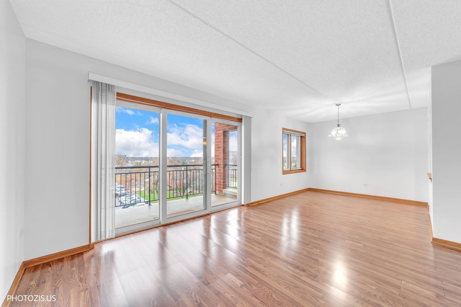 5555 N Cumberland Avenue – photo 5