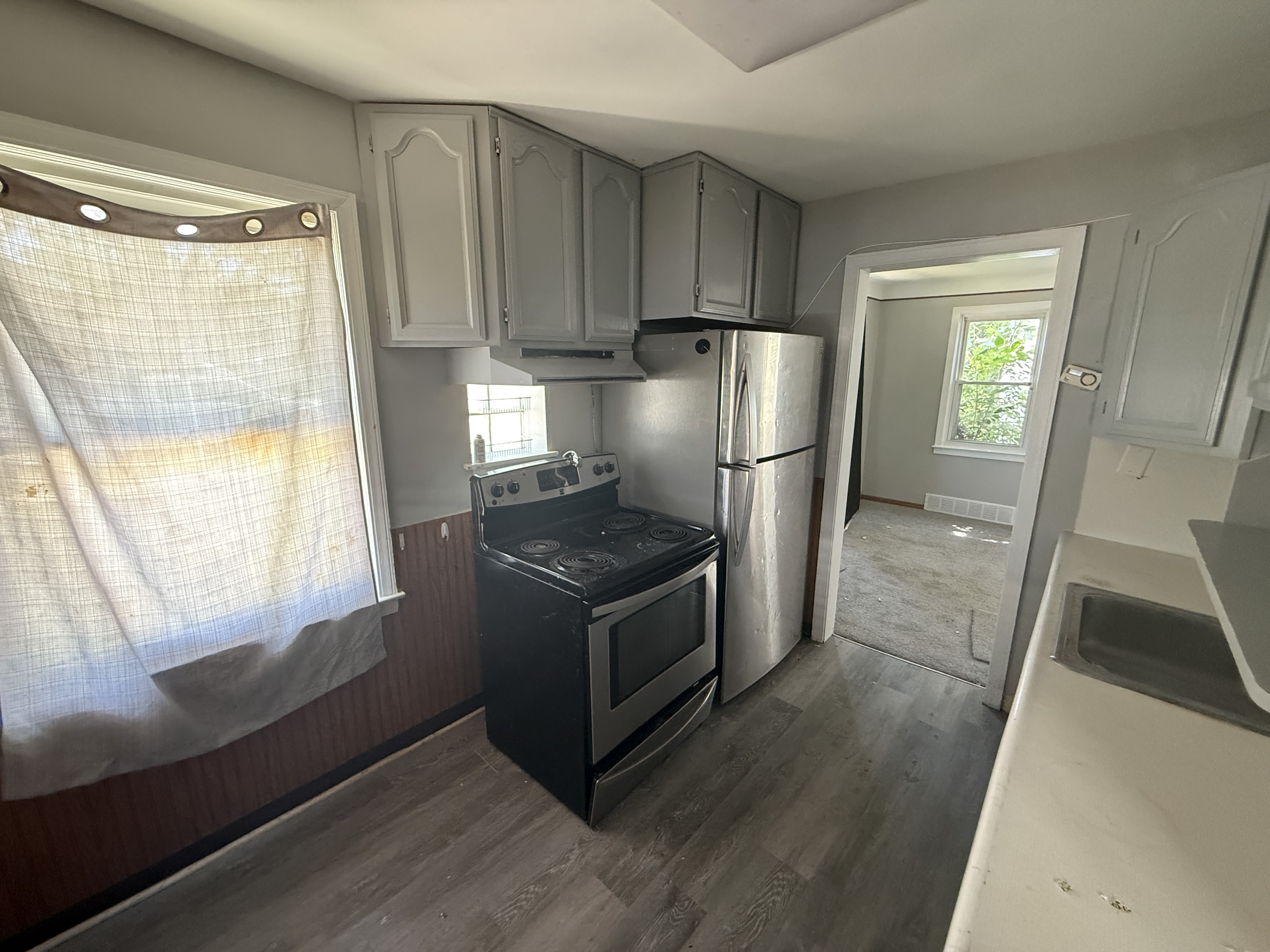 22829 Rosalind Ave – photo 4