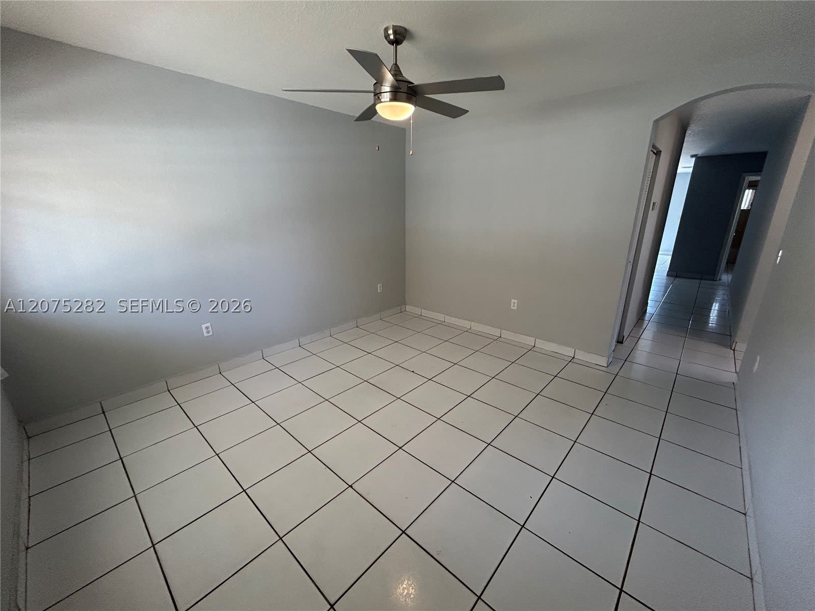2421 NW 99th Ter – photo 4