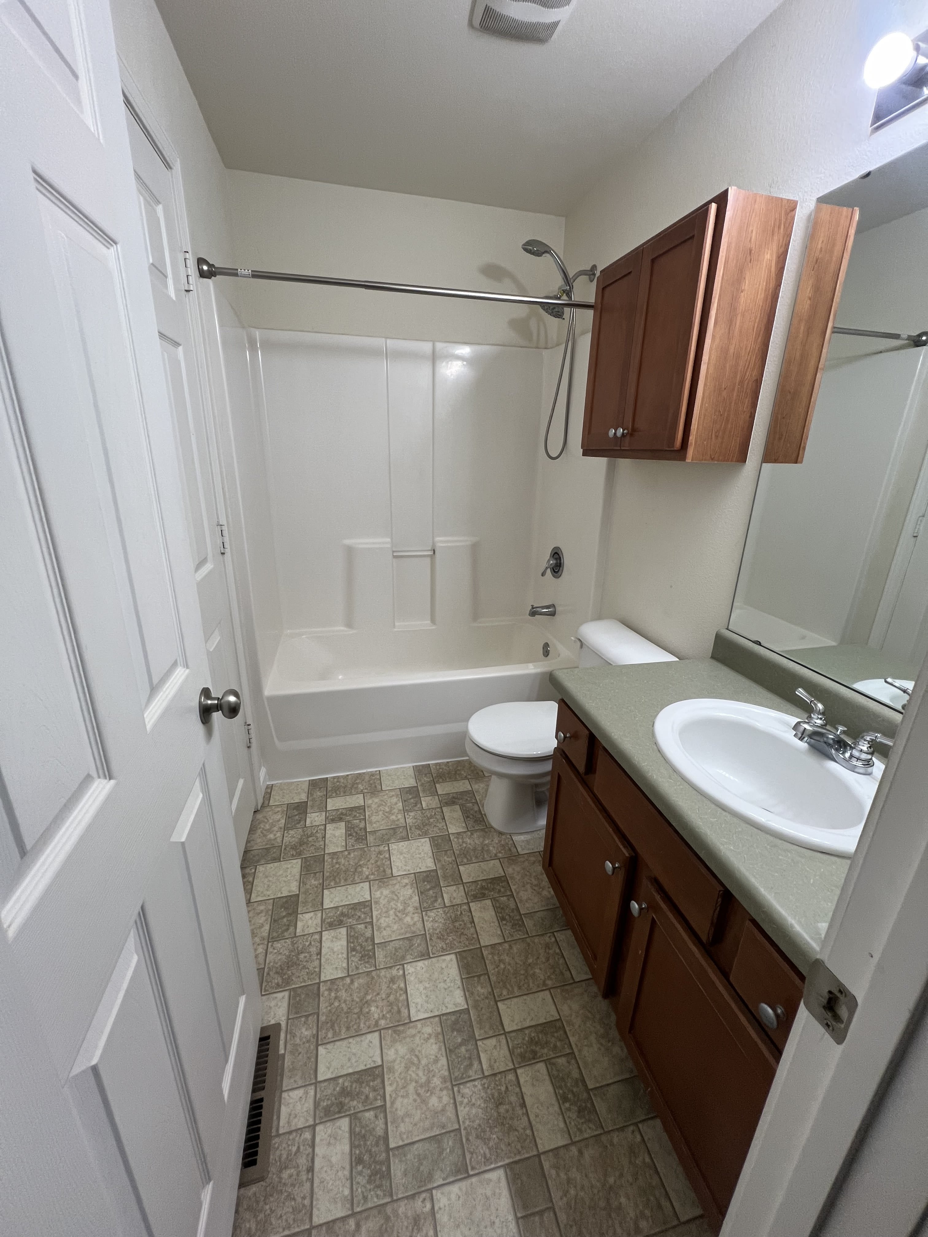 714 Woodside Creek Drive – photo 4