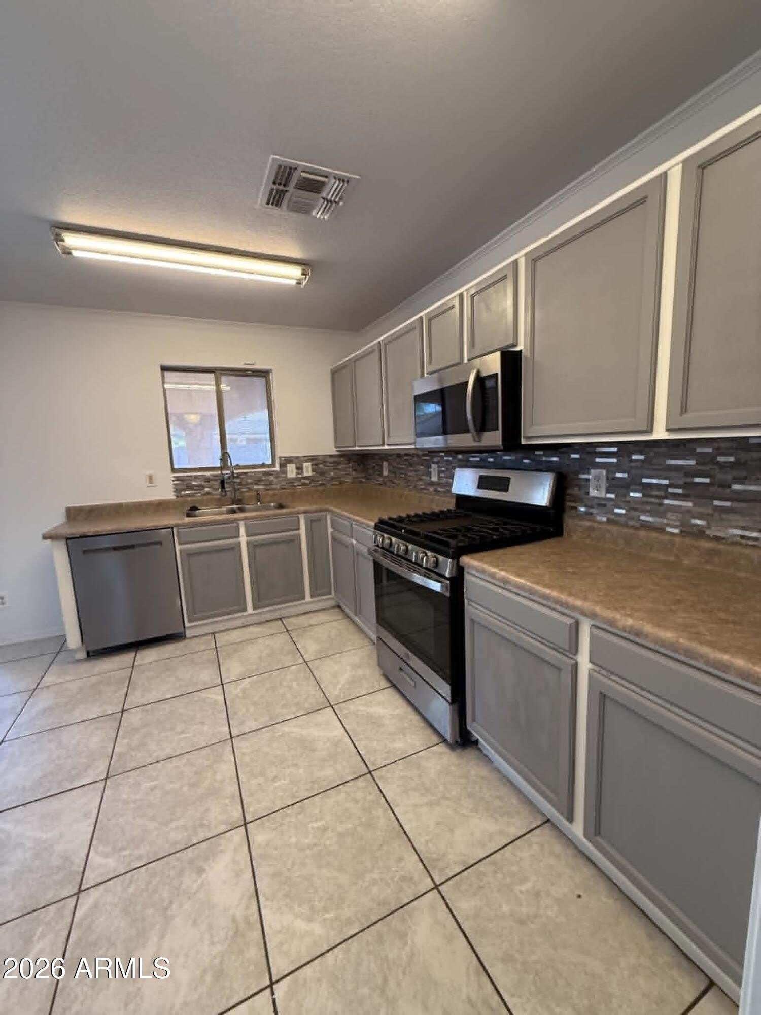 1261 E DUST DEVIL Drive – photo 3