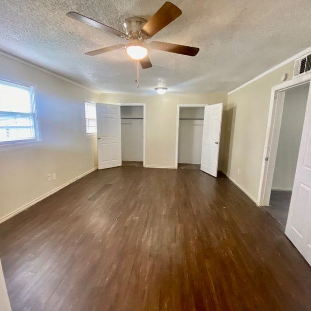 Price Lowered Handyman Special 0 First Month S Rent You Fix You Save Big Ext 2 – photo 2