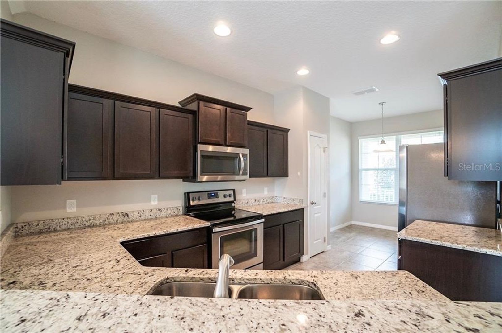 Move In Special 3 2 5 Beautiful Energy Efficient Townhome In St Cloud – photo 5