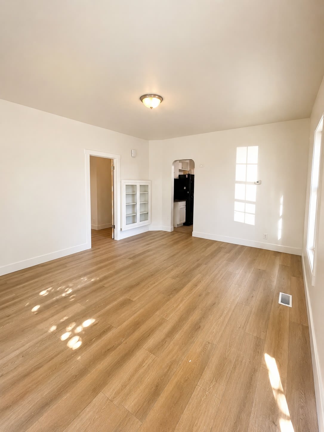 2230 Jackson Ave – photo 3