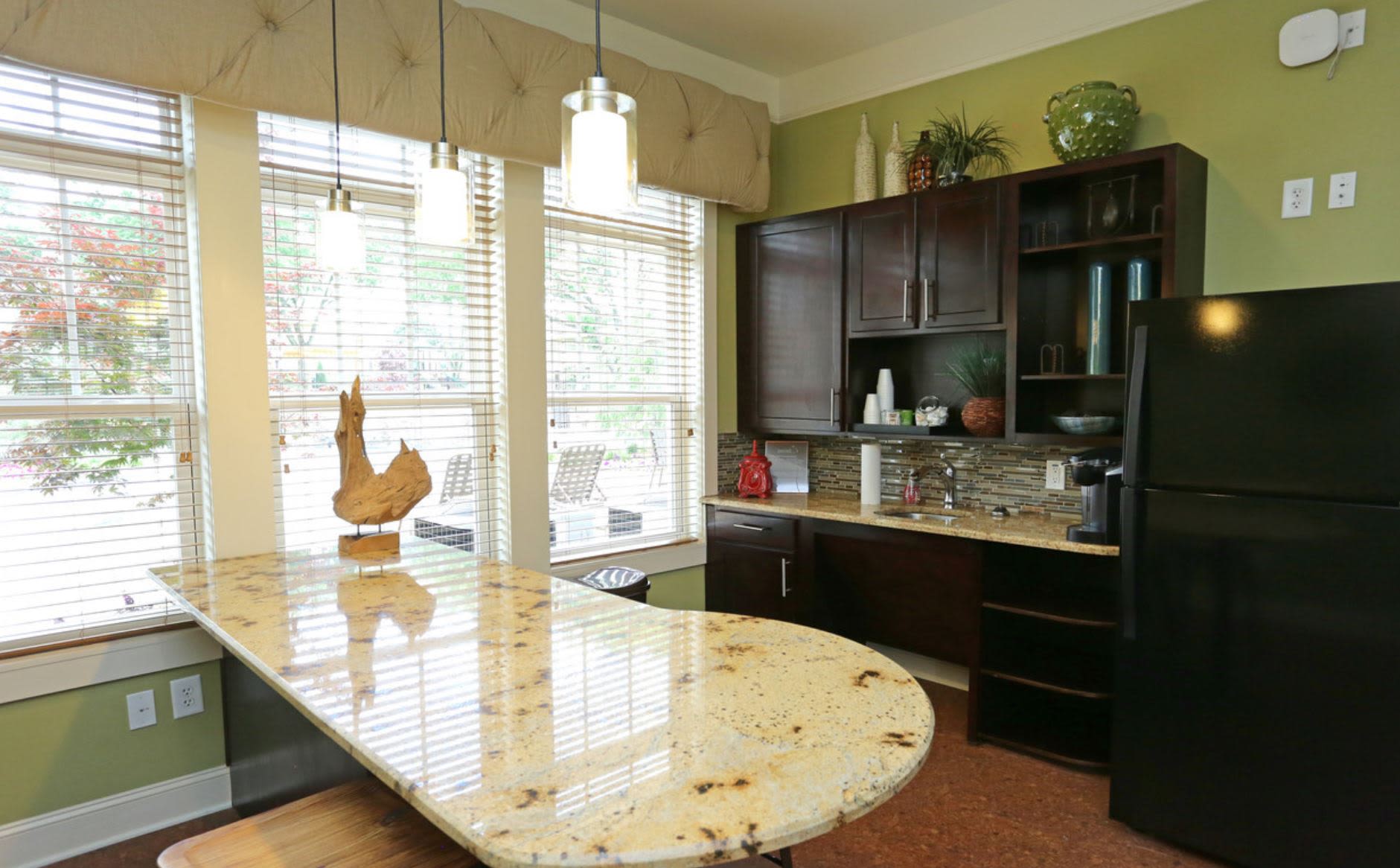 3Bed 1 5Ba Available Now Now Get 1St Month Rent Free – photo 2