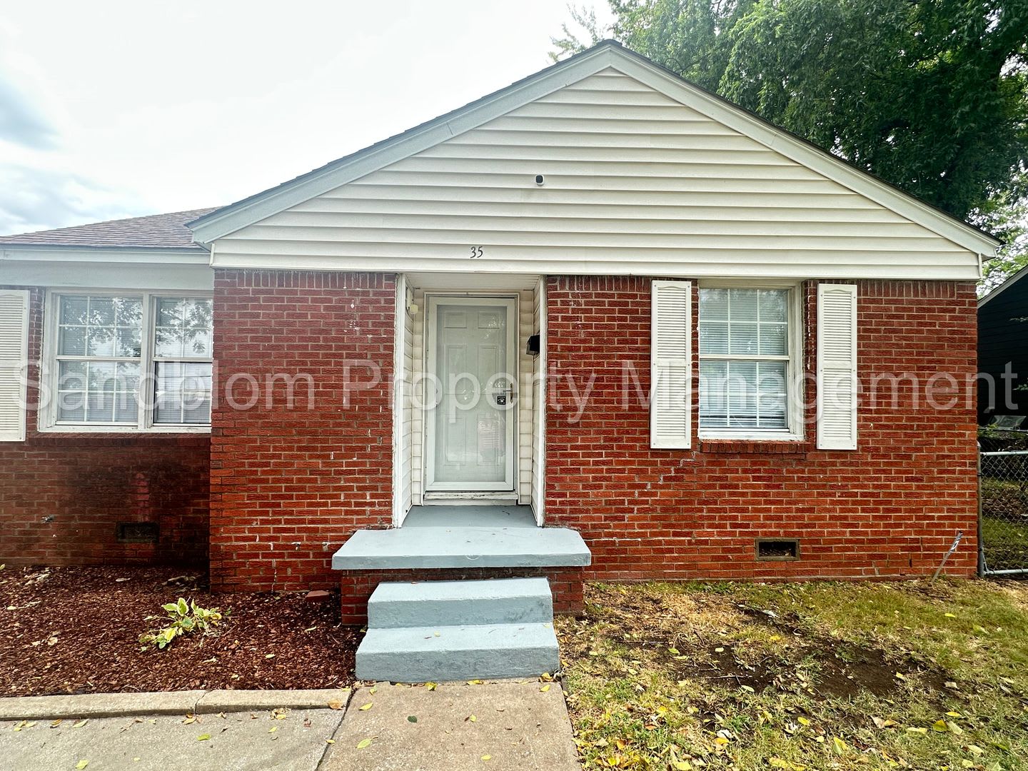 FOR LEASE – photo 2