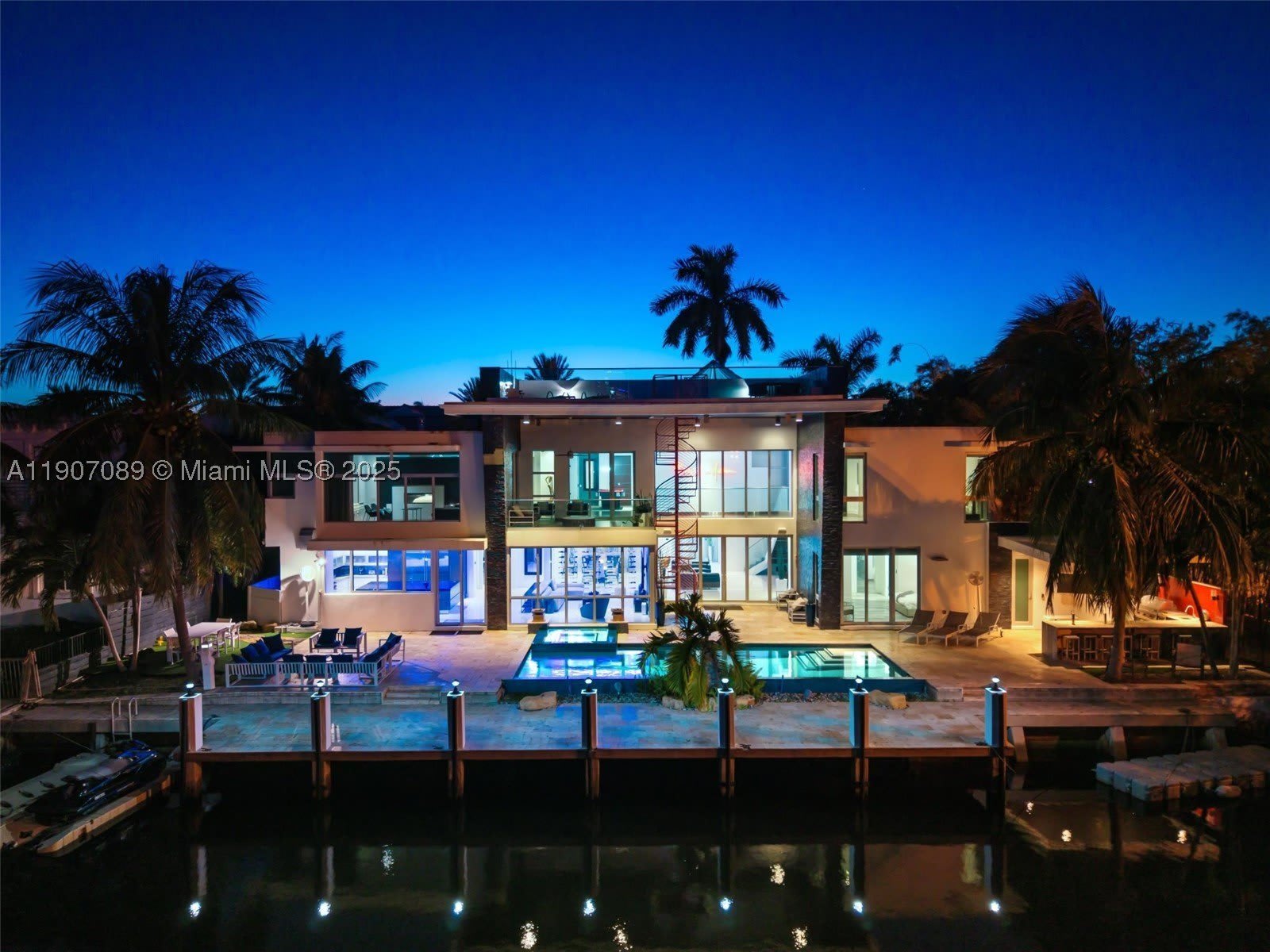 300 Royal Plaza Dr – photo 3