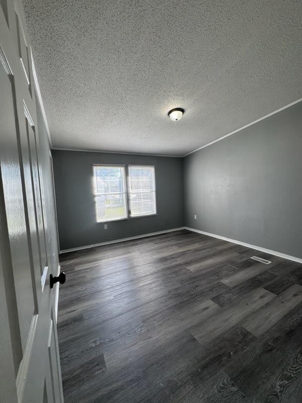 150 Oak Street – photo 3