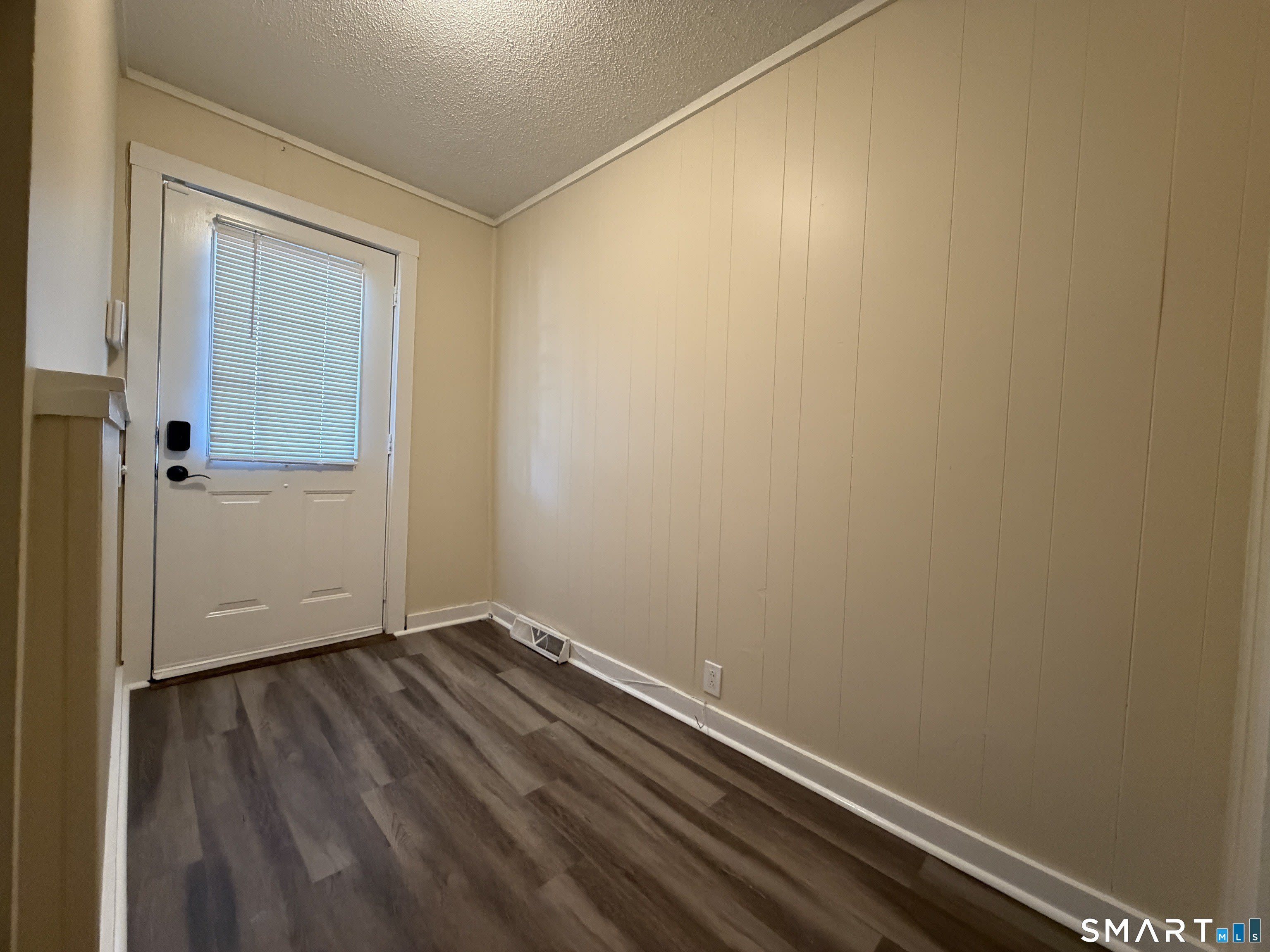 37-41 Jackson Avenue – photo 2