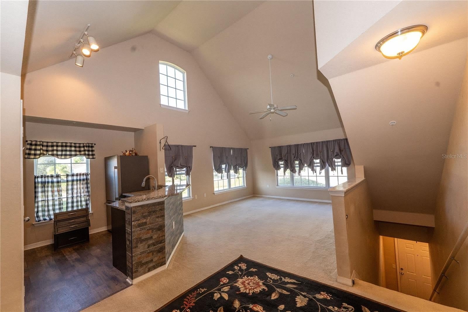 5511 ROSEHILL Road – photo 4